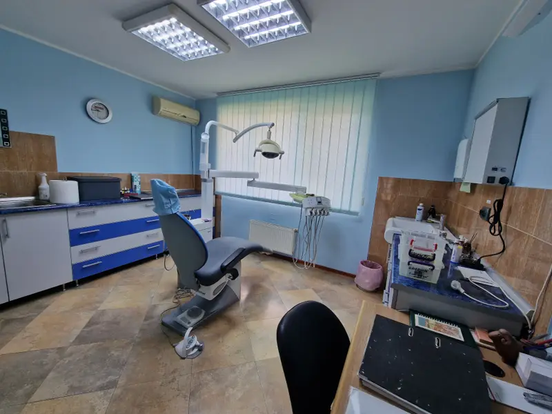 Cabinet stomatologic 55 mp. centru Piatra Neamt