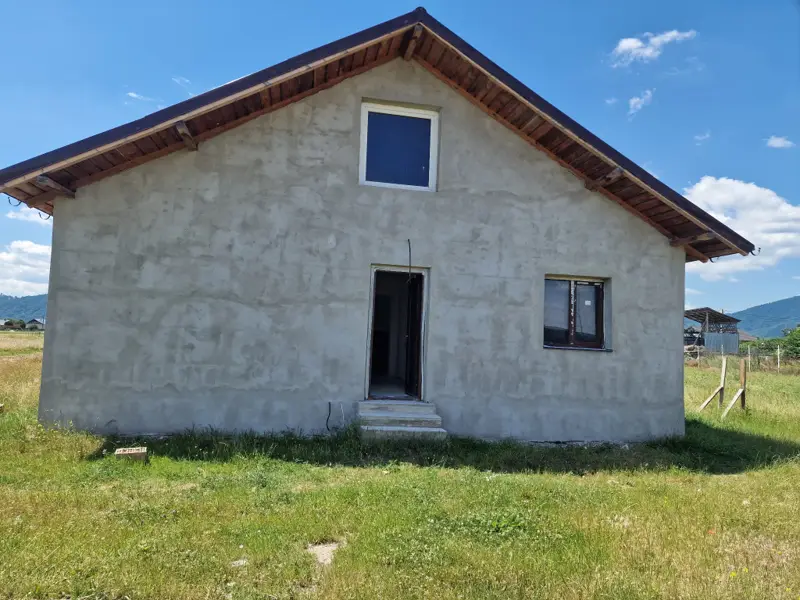 Casa P+M 145 mp si teren aferent 1000 mp Dumbrava Rosie jud Neamt