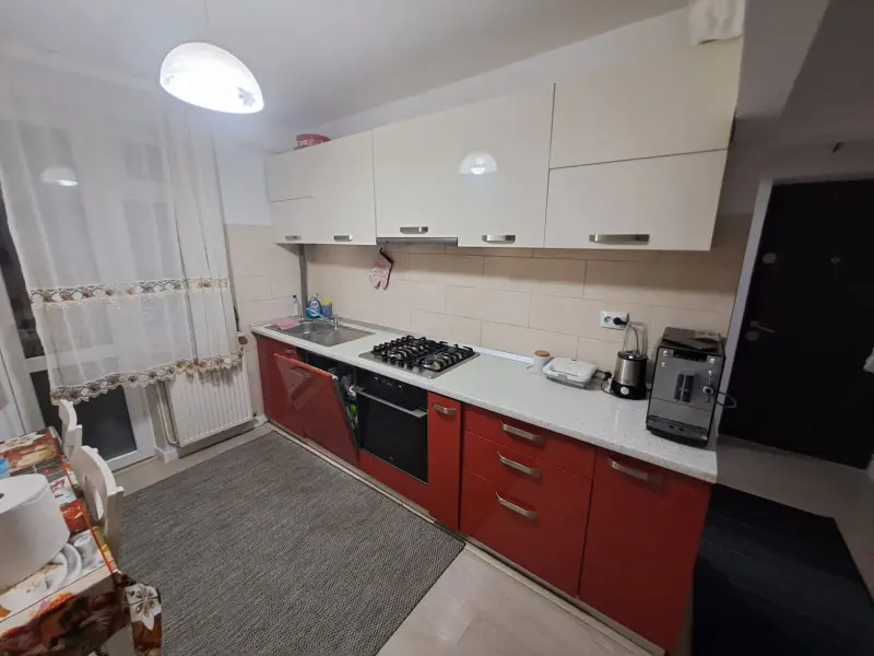 Apartament 2 camere decomandat etaj 4 Piatra Neamt