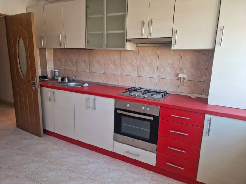 Apartament 3 camere et 4 Precista Piatra Neamt