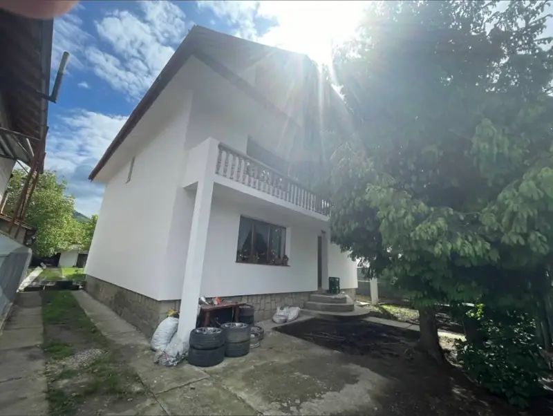 Casă P+1situata in localitatea Viișoara,jud. Neamț.