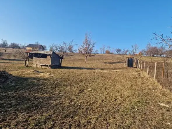 Teren intravilan 5300 mp — Dobreni Neamt