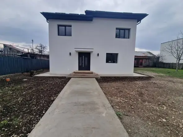 Casă 200 mp + 830 mp curte,  Piatra Neamț